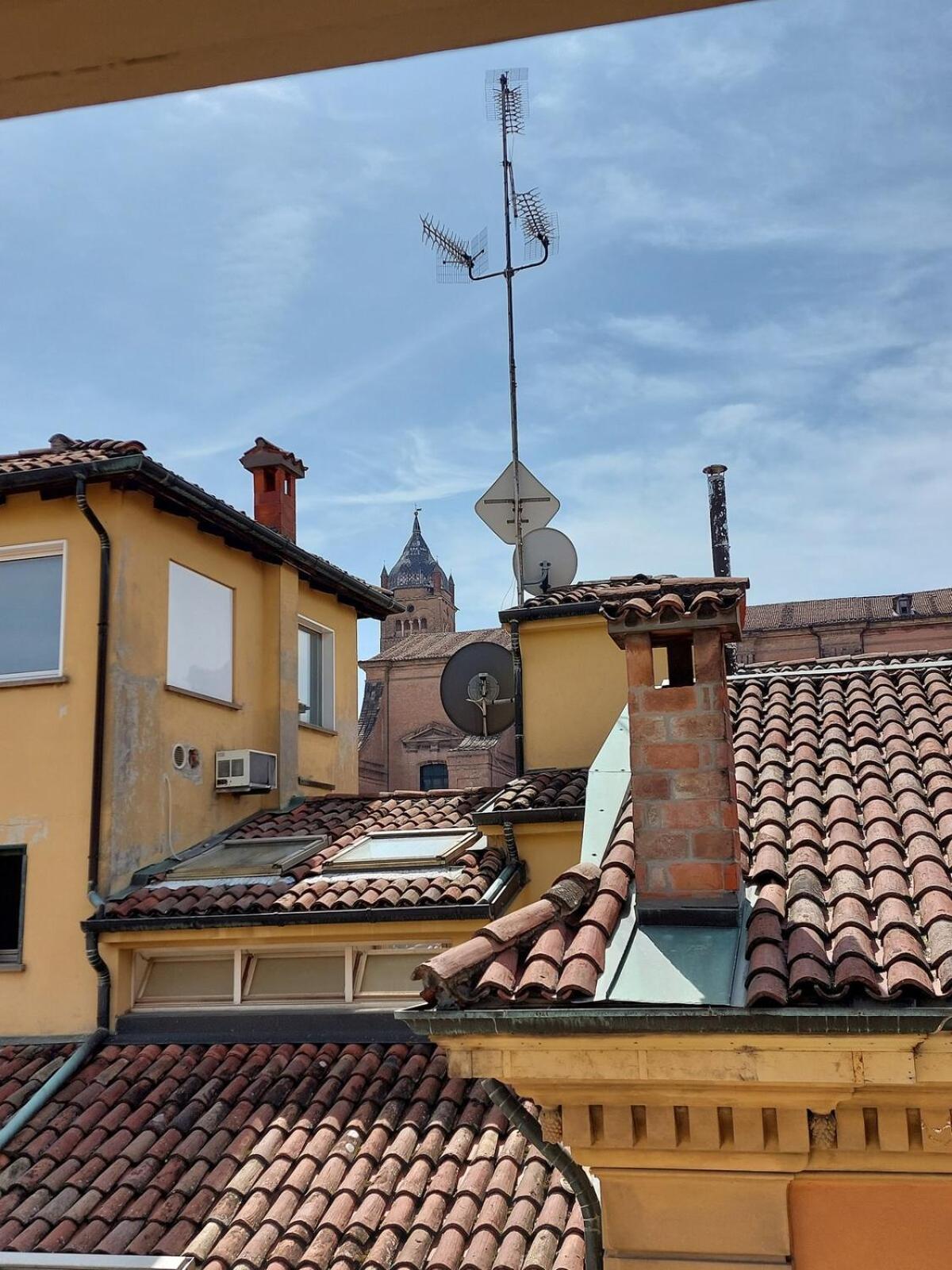 Апартаменты Monolocale Sui Tetti Di Bologna - Via Indipendenza Экстерьер фото